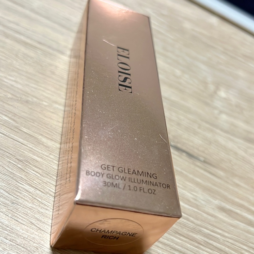 Eloise Get Gleaming Body Glow Illuminator Champagne Rich
